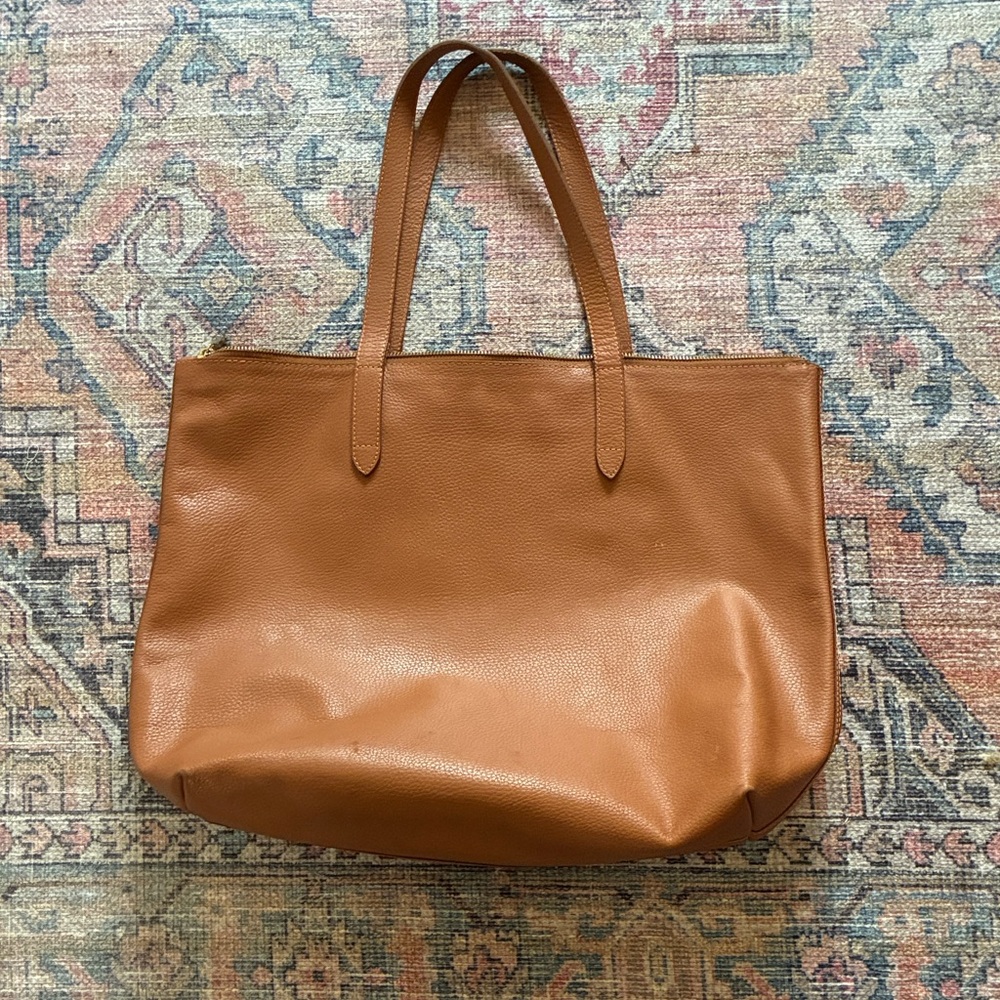 Cuyana Tan Leather Tote Bag